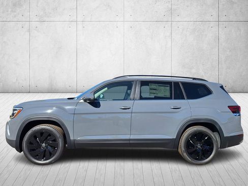 New 2026 Volkswagen Atlas SE image 8