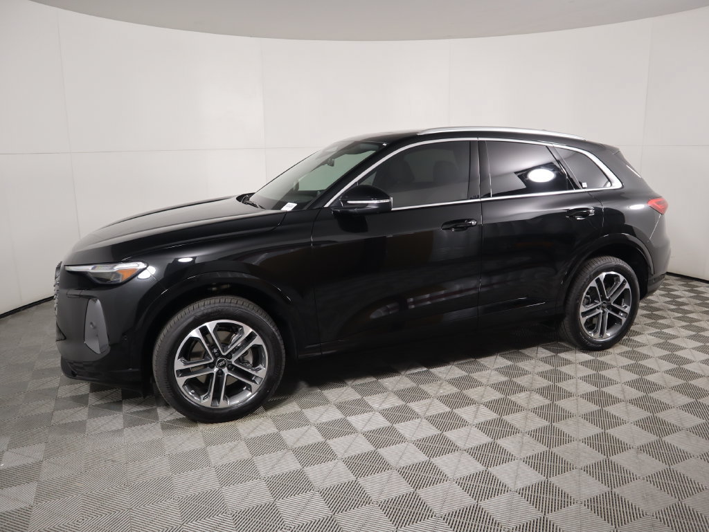 Used 2025 Audi Q5 Premium w/ Premium Plus AWD/4WD image 8