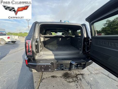 Used 2025 GMC Hummer EV 3X w/ LPO, Cargo Utility Package AWD/4WD image 32