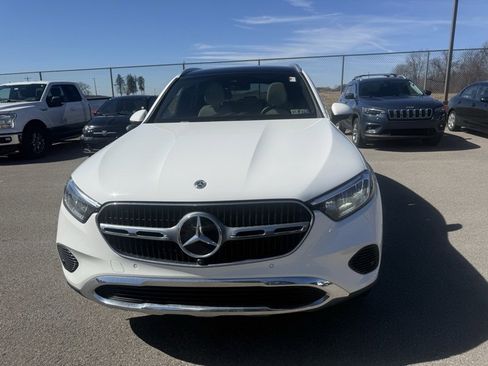 Used 2023 Mercedes-Benz GLC 300 4MATIC image 2