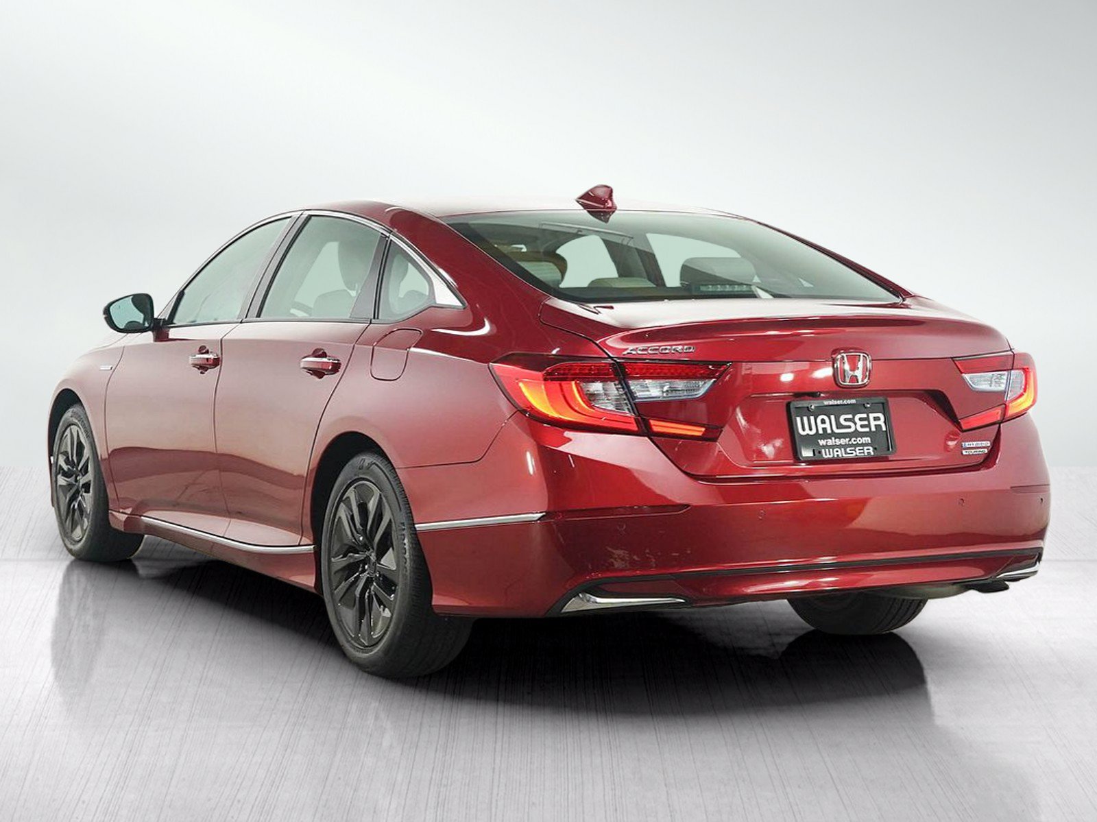 Used 2018 Honda Accord Touring image 3