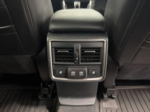 Used 2019 Subaru Forester Touring AWD/4WD image 11