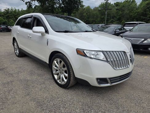 Used 2011 Lincoln MKT AWD w/ 101A Rapid Spec Order Code image 7
