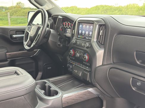 Used 2021 Chevrolet Silverado 1500 LTZ w/ LTZ Premium Package AWD/4WD image 31
