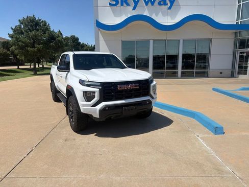 Used 2023 GMC Canyon Elevation w/ Elevation Premium Package AWD/4WD image 4