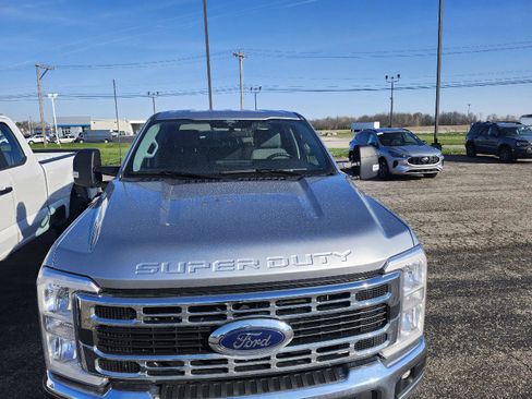 Used 2024 Ford F250 XLT image 10