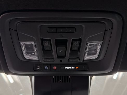 Used 2026 Chevrolet Silverado 1500 High Country w/ High Country Premium Package AWD/4WD image 36