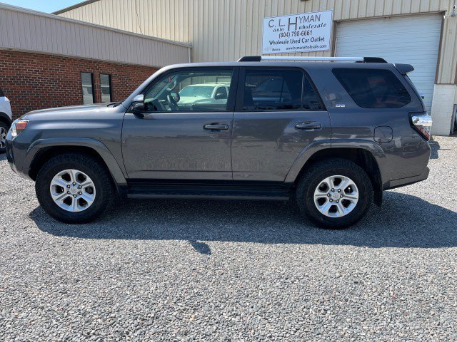 Used 2021 Toyota 4Runner SR5 Premium w/ Moonroof Package AWD/4WD image 10
