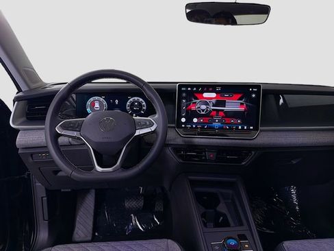 New 2026 Volkswagen Tiguan S FWD image 22