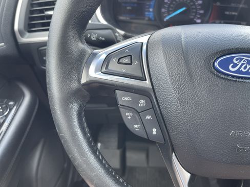 Used 2020 Ford Edge SEL w/ Convenience Package FWD image 18