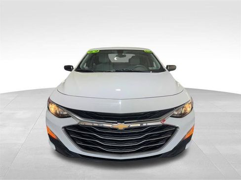 Used 2022 Chevrolet Malibu LS FWD image 2
