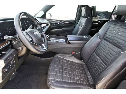 Used 2023 Cadillac Escalade ESV Sport Platinum image 6