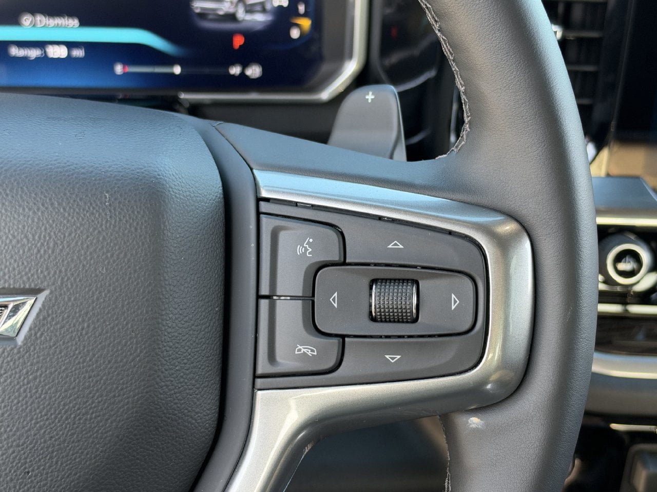 Used 2026 Chevrolet Silverado 1500 RST w/ Texas Edition Plus AWD/4WD image 17