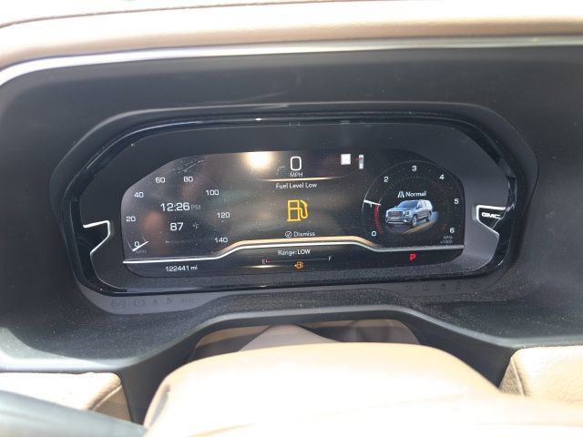 Used 2022 GMC Yukon Denali RWD image 9