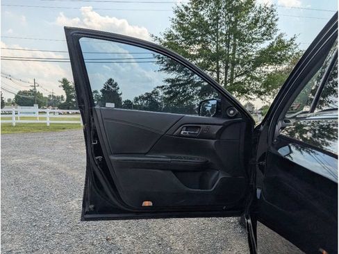 Used 2013 Honda Accord EX-L image 10