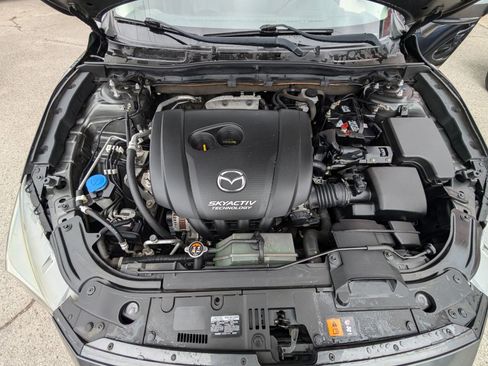 Used 2017 MAZDA MAZDA3 Touring w/ Popular Equipment Package image 10