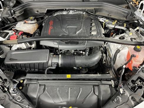 Used 2023 Alfa Romeo Stelvio Veloce image 46