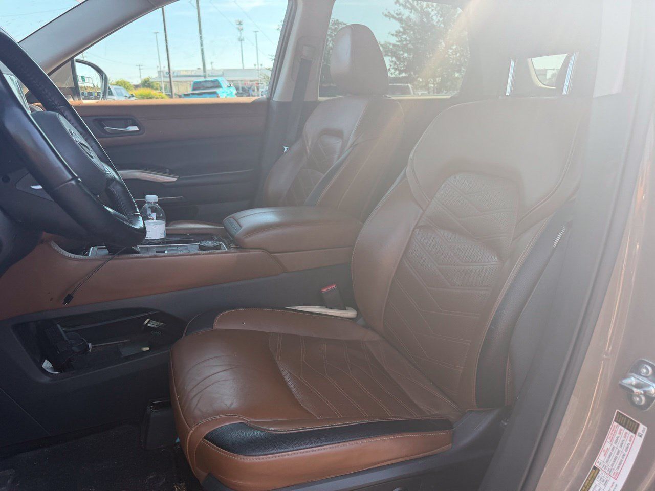Used 2025 Nissan Pathfinder Platinum AWD/4WD image 7