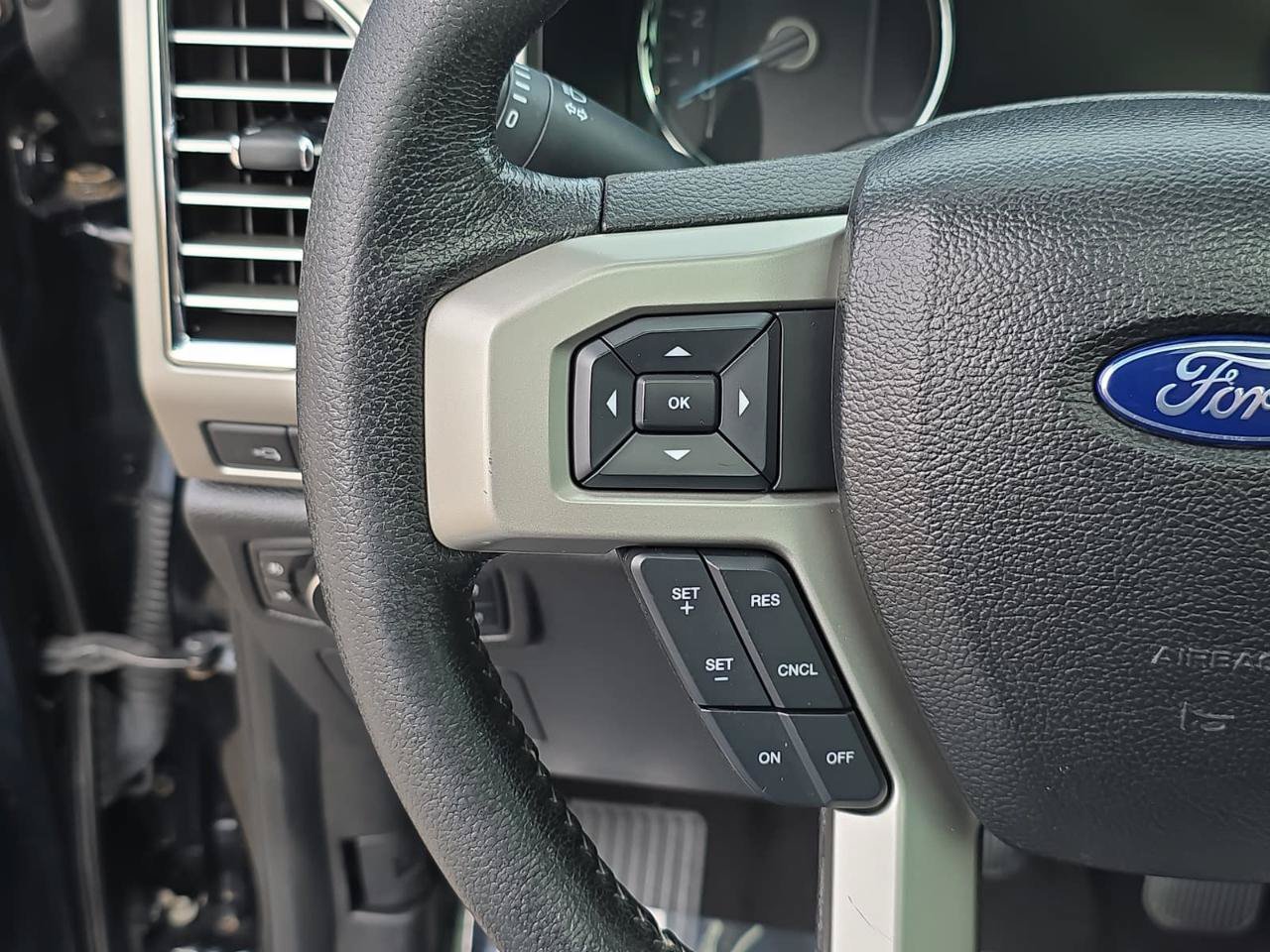 Used 2016 Ford F150 Lariat w/ Equipment Group 501A Mid AWD/4WD image 16