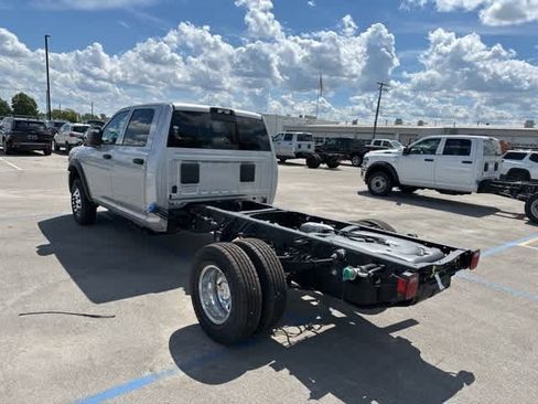New 2025 RAM 3500 Tradesman image 4