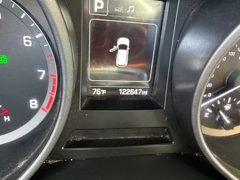 Used 2018 Hyundai Santa Fe Sport FWD image 15