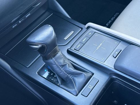 Used 2019 Lexus ES 350 350 w/ Accessory Package image 24