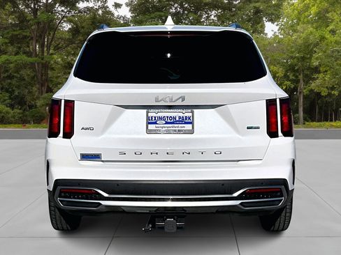 Used 2022 Kia Sorento EX w/ Panoramic Sunroof Package image 6