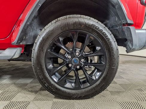 Certified 2025 Jeep Wrangler Unlimited Sahara image 15