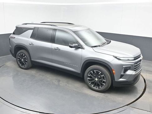 New 2026 Chevrolet Traverse LT FWD image 1