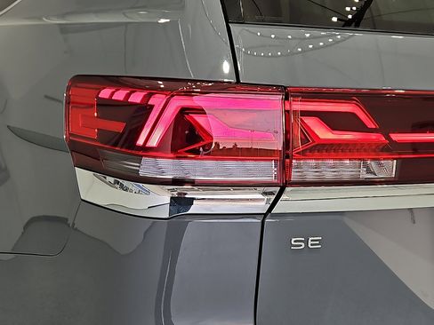 New 2026 Volkswagen Atlas SE image 7