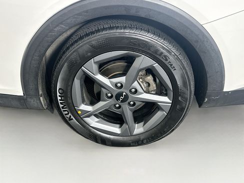 Used 2025 Kia K4 FWD image 11