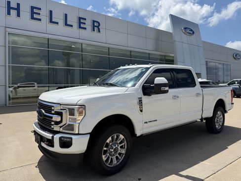 Used 2022 Ford F250 Limited AWD/4WD image 3