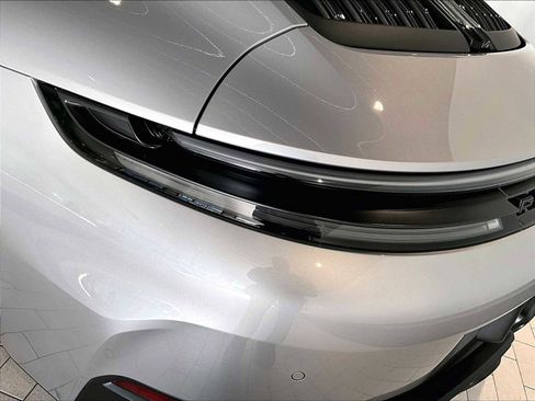 Used 2025 Porsche 911 Carrera 4 GTS image 30