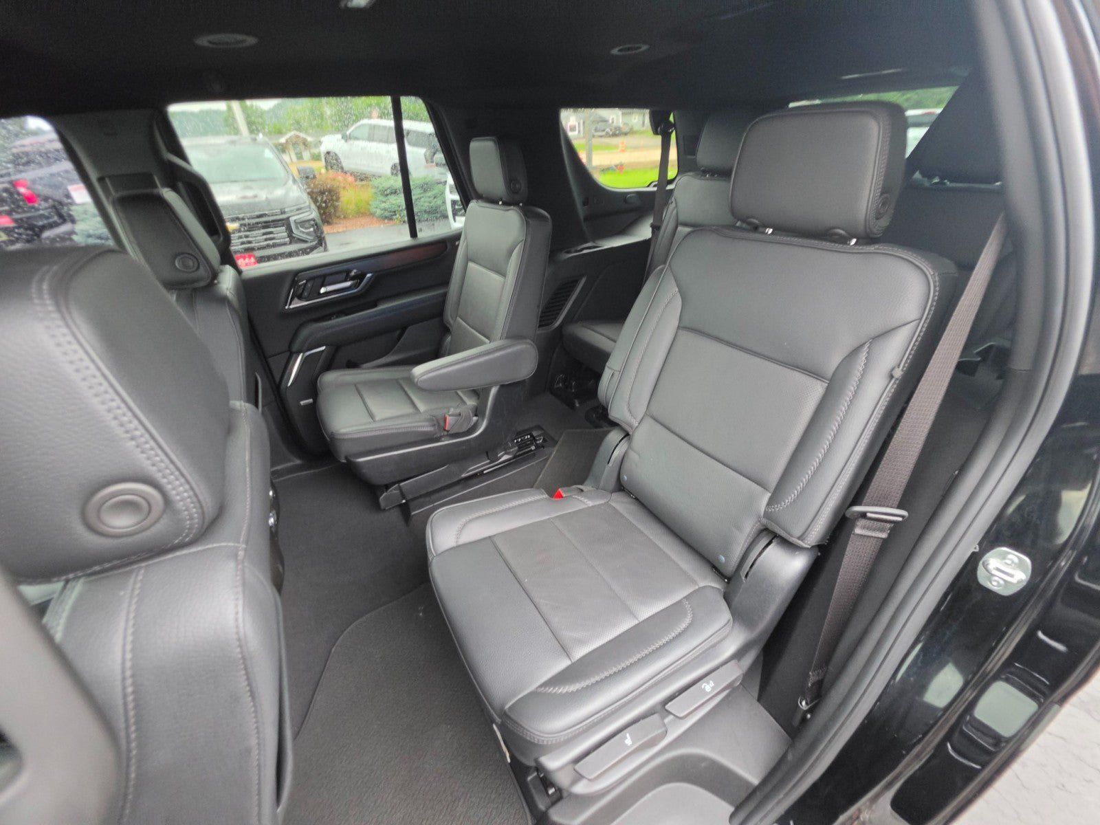 Used 2025 GMC Yukon Denali AWD/4WD image 27