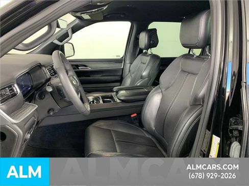 Used 2023 Jeep Wagoneer Series II AWD/4WD image 15