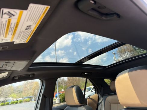 Used 2024 Chevrolet Equinox Premier image 22