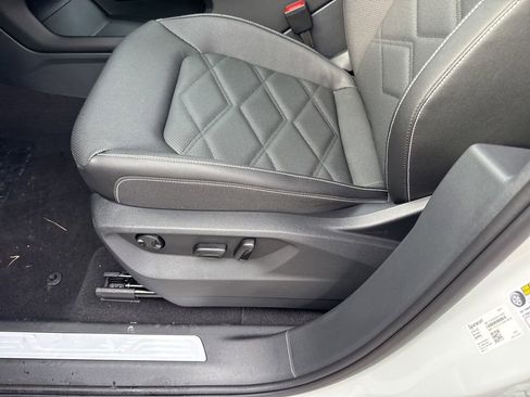 New 2026 Volkswagen Atlas SE image 18