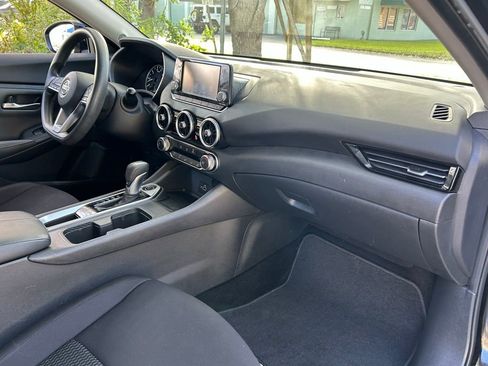 Used 2020 Nissan Sentra S image 32