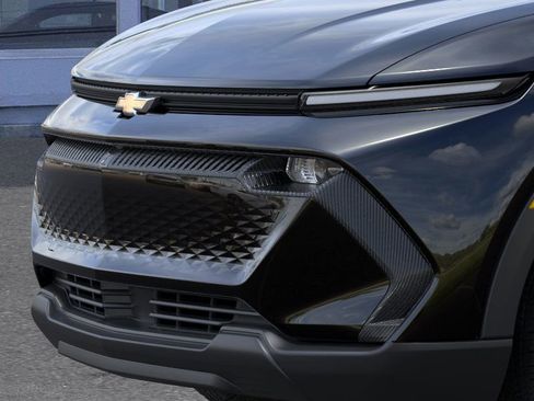 New 2026 Chevrolet Equinox EV LT image 15