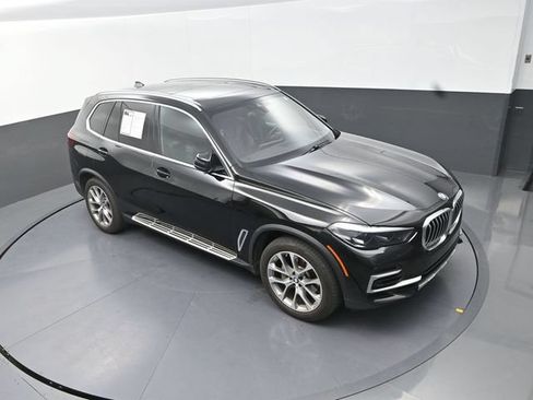 Used 2023 BMW X5 xDrive40i w/ Premium Package AWD/4WD image 12
