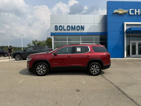 Certified 2021 GMC Acadia SLE w/ Driver Convenience Package AWD/4WD image 3