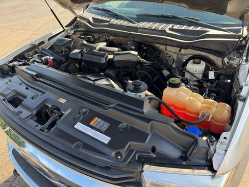 Used 2017 Ford F250 XLT w/ FX4 Off-Road Package AWD/4WD image 21