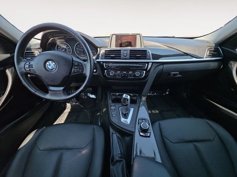 Used 2017 BMW 320i Sedan RWD image 10