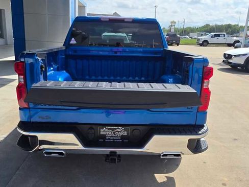Used 2024 Chevrolet Silverado 1500 LT w/ Z71 Off-Road Package AWD/4WD image 11