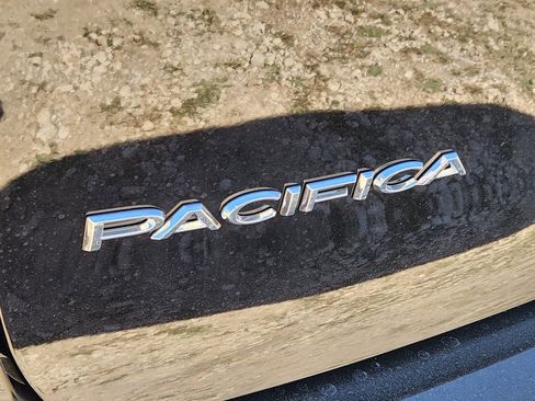 New 2026 Chrysler Pacifica Select image 8