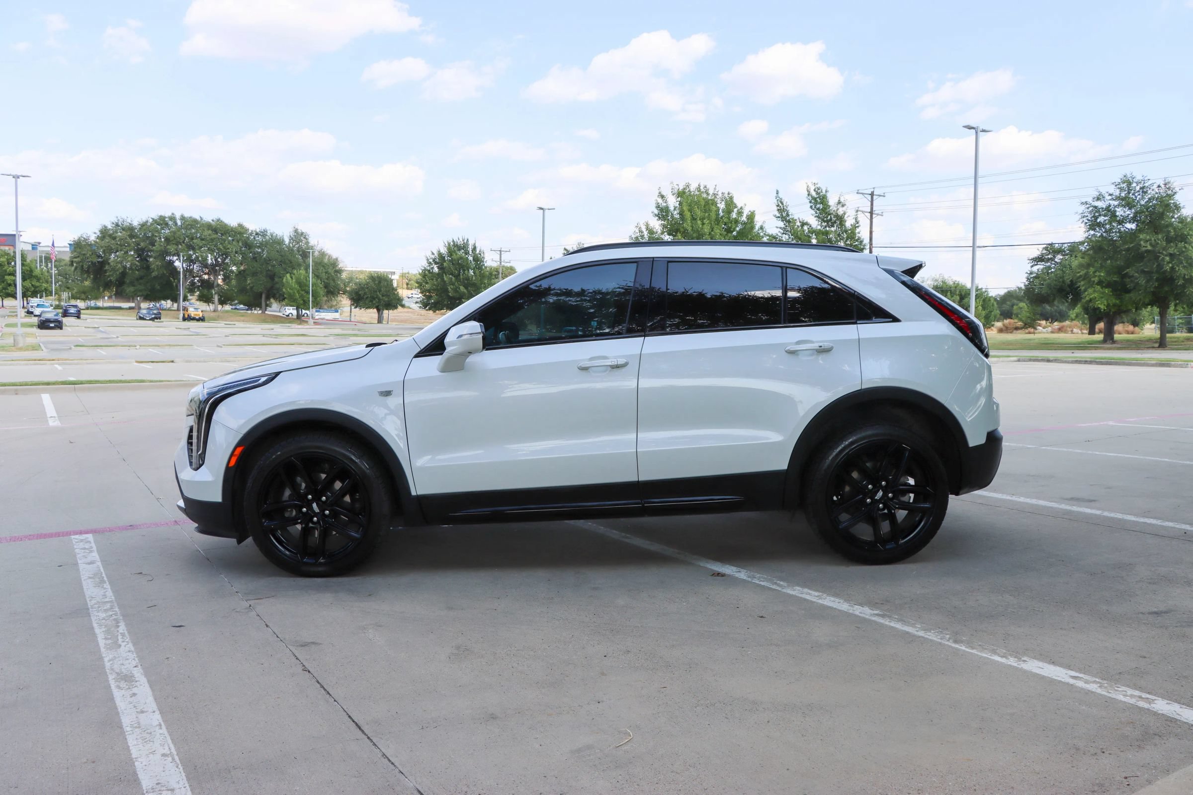 Used 2023 Cadillac XT4 Sport FWD image 4