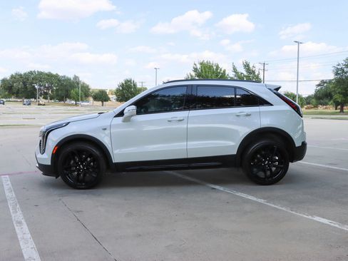 Used 2023 Cadillac XT4 Sport FWD image 4