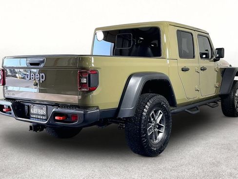 Used 2025 Jeep Gladiator Mojave w/ Safety Group AWD/4WD image 2