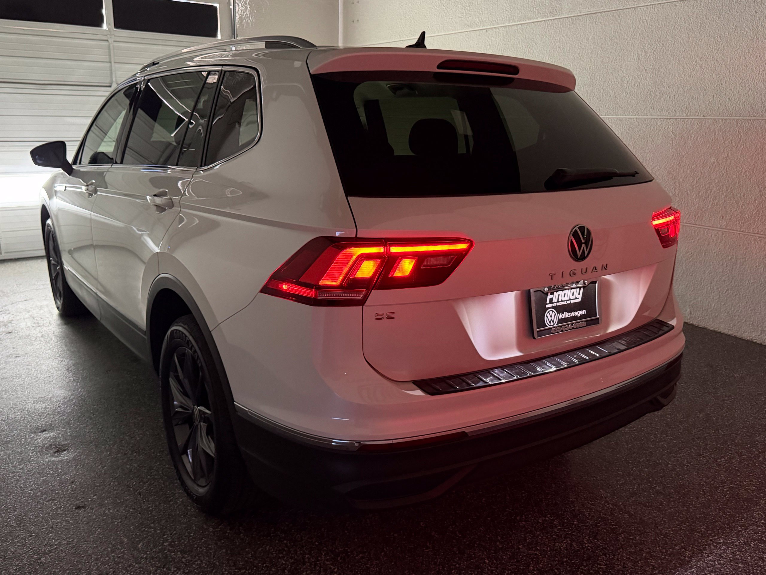 Used 2023 Volkswagen Tiguan SE FWD image 46