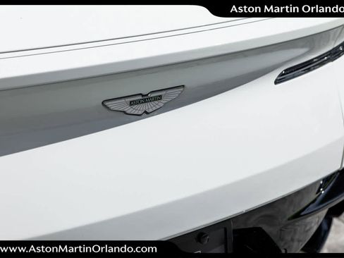 Used 2019 Aston Martin DB11 Volante image 29